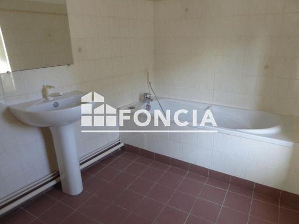 Location Appartement 2 pièces 63.59 m² - 16 RUE DES RUISSEAUX Laval 53000