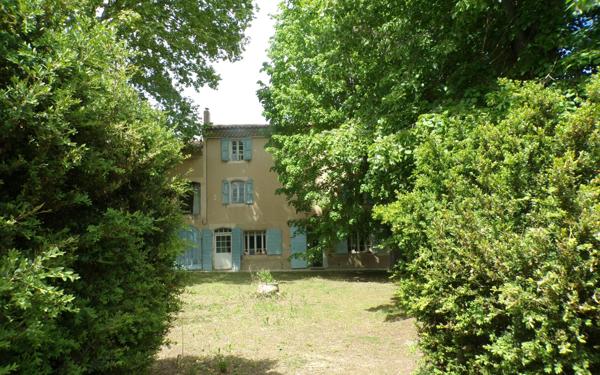 Maison à vendre    10 pièces • 325 m2 La Tour-d'Aigues