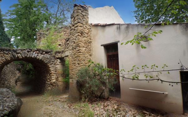 Maison à vendre    10 pièces • 325 m2 La Tour-d'Aigues