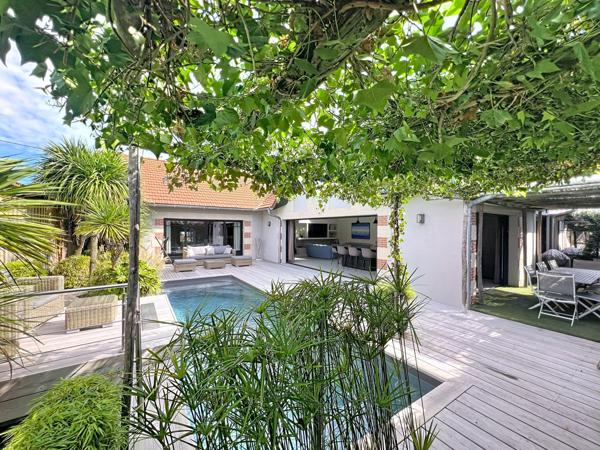 Maison à vendre  6 pièces - 180,80 m2 ARCACHON - 33