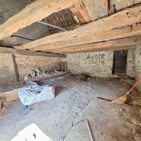 Maison avec dépendances +terrain constructible non attenant