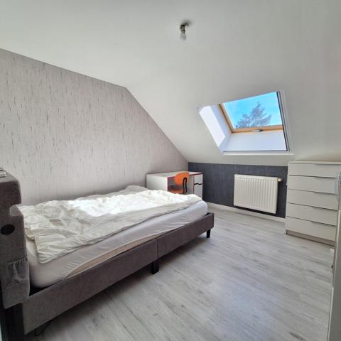 Maison avec dépendances +terrain constructible non attenant