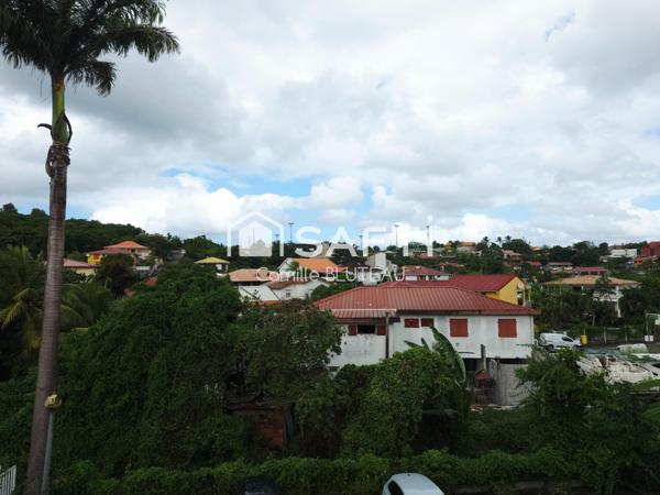 Appartement T3 au bourg des Trois-Îlets
