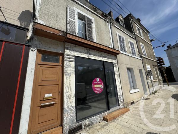 Immeuble à vendre  107,49 m 2   NEUVY ST SEPULCHRE  - 36