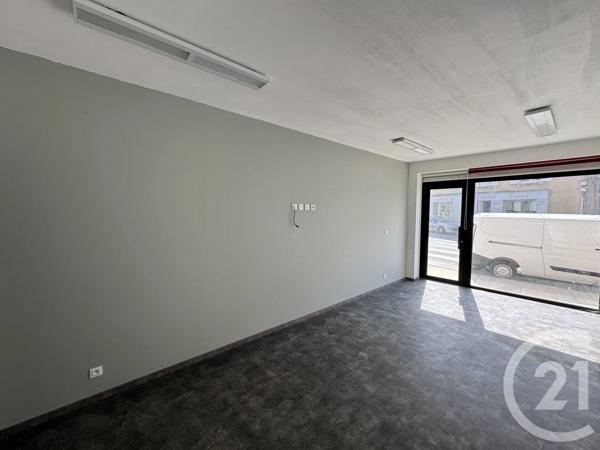 Immeuble à vendre  107,49 m 2   NEUVY ST SEPULCHRE  - 36