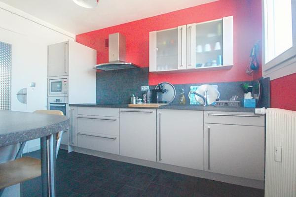 Appartement T4 d'environ 94 m² – Vue exceptionnelle sur la Citadelle – Proche gare et centre-ville