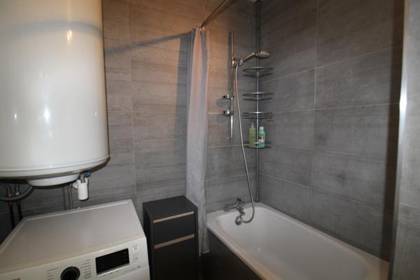 Appartement T4 d'environ 94 m² – Vue exceptionnelle sur la Citadelle – Proche gare et centre-ville