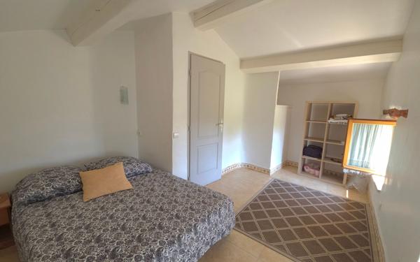 Maison à vendre    5 pièces •  Aups