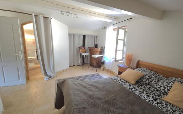 Maison à vendre    5 pièces •  Aups