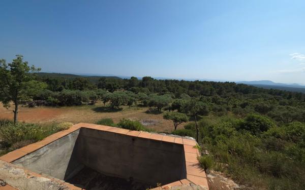 Maison à vendre    5 pièces •  Aups