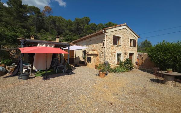 Maison à vendre    5 pièces •  Aups