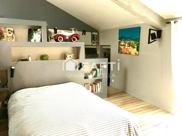 MAISON DE CHARME AU COEUR DU VIEUX SASSENAGE - 155 M2 + GRAND GARAGE ET ATELIER