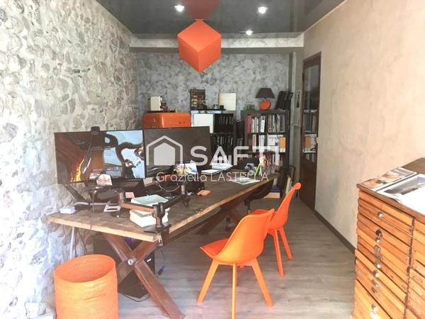 MAISON DE CHARME AU COEUR DU VIEUX SASSENAGE - 155 M2 + GRAND GARAGE ET ATELIER