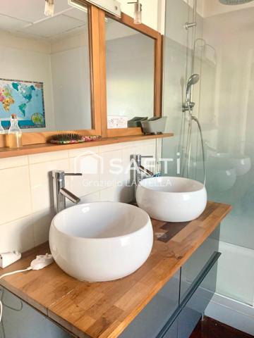 MAISON DE CHARME AU COEUR DU VIEUX SASSENAGE - 155 M2 + GRAND GARAGE ET ATELIER