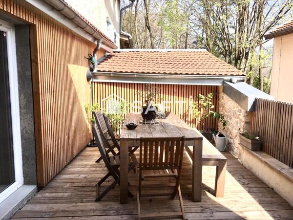 MAISON DE CHARME AU COEUR DU VIEUX SASSENAGE - 155 M2 + GRAND GARAGE ET ATELIER