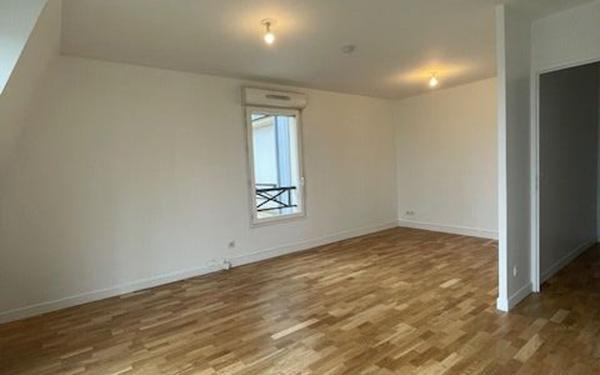 Appartement à louer    1 pièce • 34 m2 Villepinte