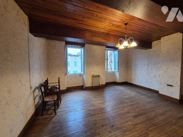 Cologne (32430) Maison de village de 103m² avec garage.