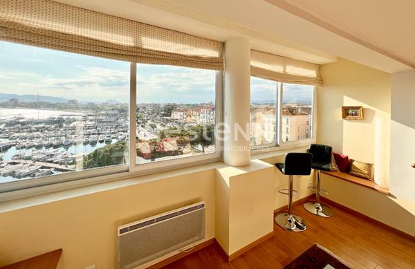 Appartement d'exception 5 pièces avec vue panoramique sur le port de Saint-Raphaël Triangle d'Or