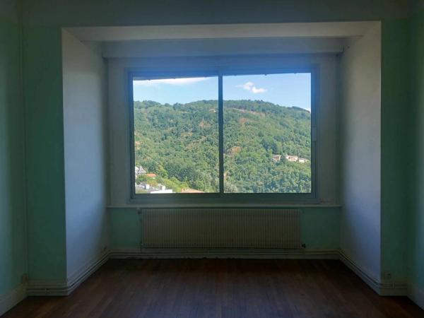 Appartement F3 (1er étage) +garage et terrasse de toit avec vue remarquable