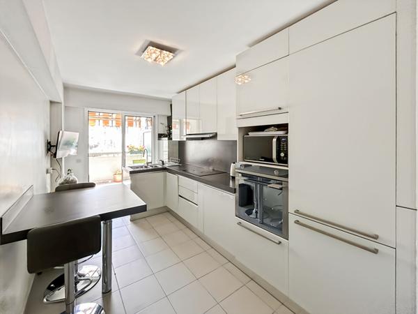 APPARTEMENT DE TYPE 2/3 NICE FLEURS