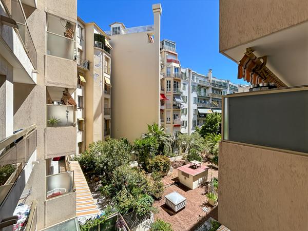 APPARTEMENT DE TYPE 2/3 NICE FLEURS