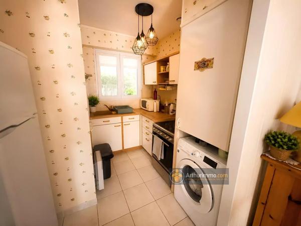 Vente                                                      Appartement
                        
                     3 pièces                      49 m2                     à Saint-Jean-de-Monts