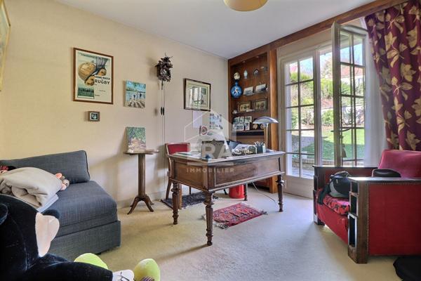 Maison familiale de 8 pièces avec piscine à Saint Leu La Forêt -