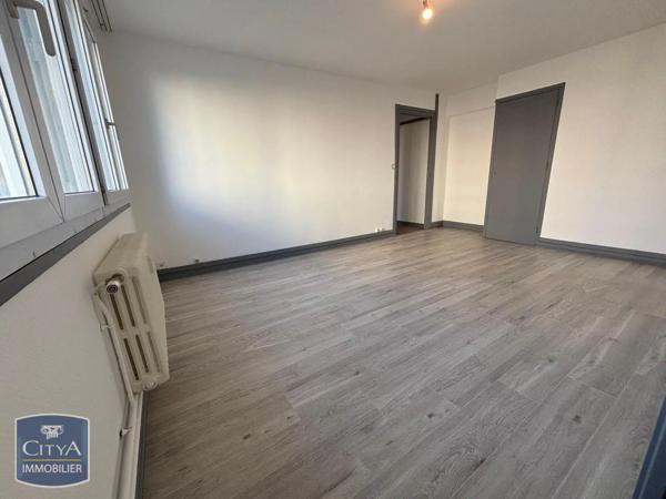 Appartement à louer 4 pièces 69.95m² Mâcon (71000)