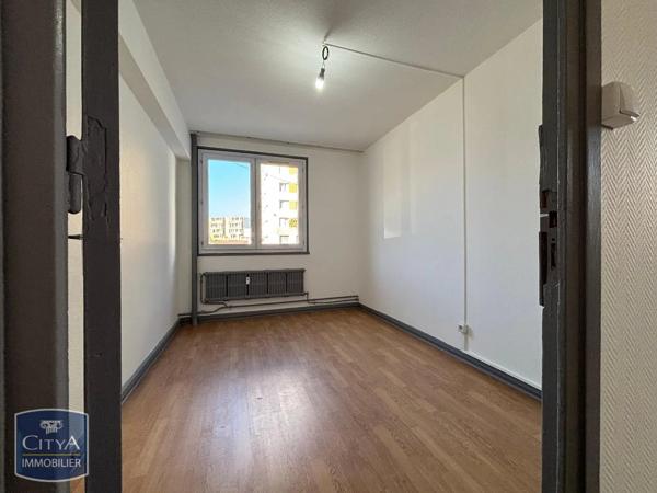Appartement à louer 4 pièces 69.95m² Mâcon (71000)