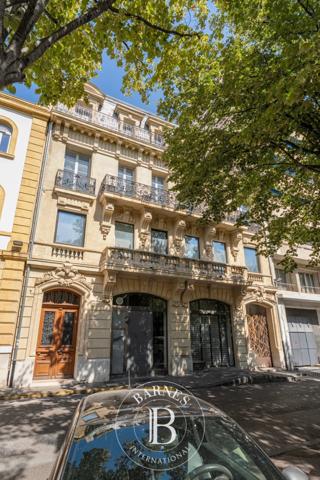 Marseille 8ème, Ensemble immobilier   à vendre