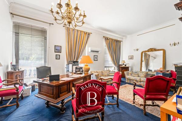 Marseille 8ème, Ensemble immobilier   à vendre