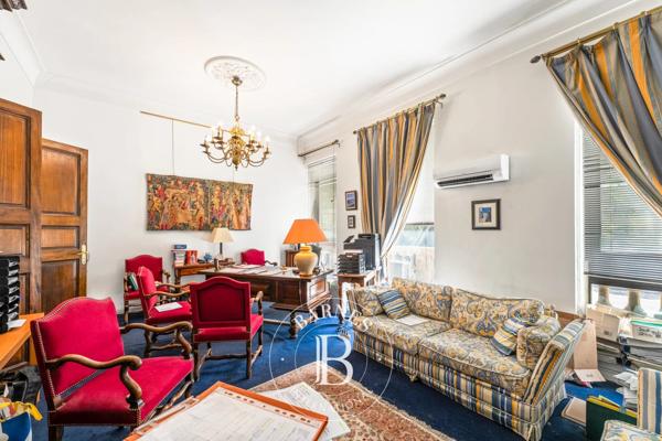 Marseille 8ème, Ensemble immobilier   à vendre