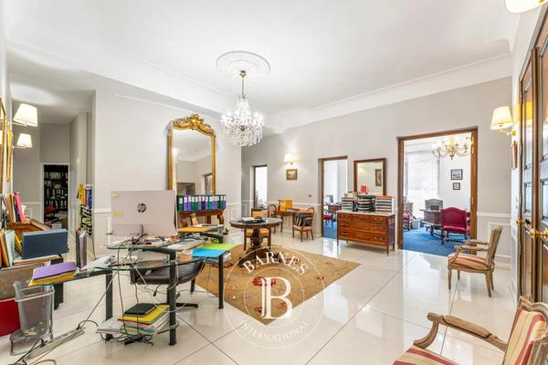 Marseille 8ème, Ensemble immobilier   à vendre