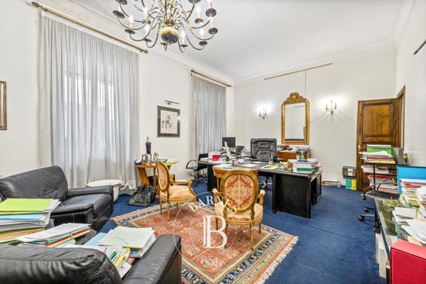 Marseille 8ème, Ensemble immobilier   à vendre