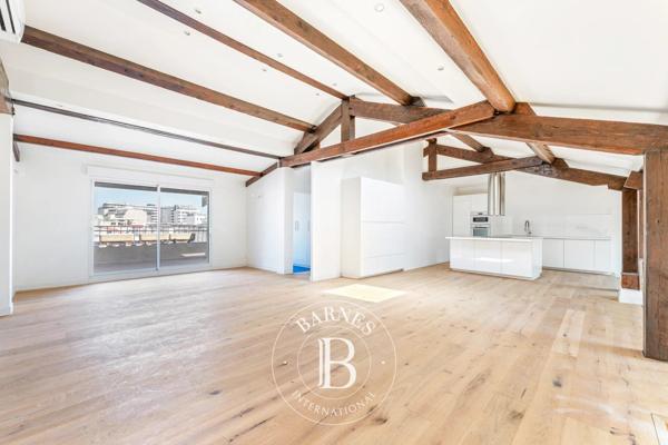 Marseille 8ème, Ensemble immobilier   à vendre
