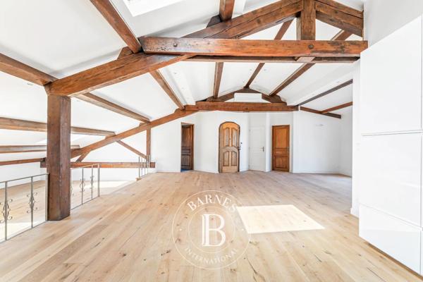 Marseille 8ème, Ensemble immobilier   à vendre