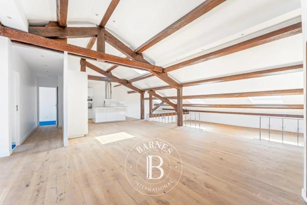 Marseille 8ème, Ensemble immobilier   à vendre