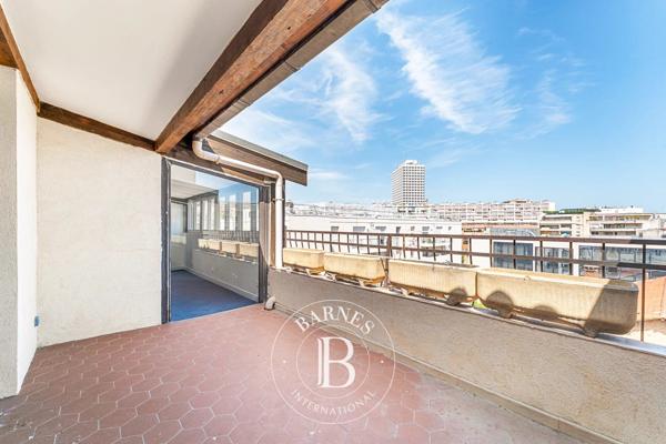 Marseille 8ème, Ensemble immobilier   à vendre