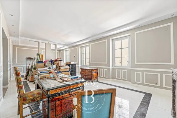 Marseille 8ème, Ensemble immobilier   à vendre