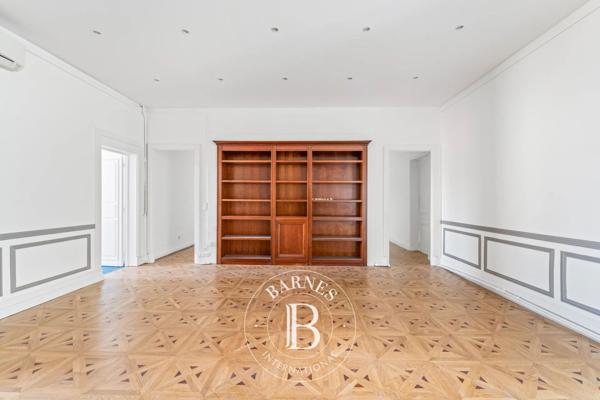 Marseille 8ème, Ensemble immobilier   à vendre