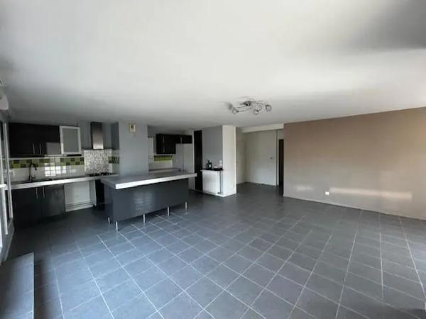Appartement à vendre 5 pièces 104.81m²