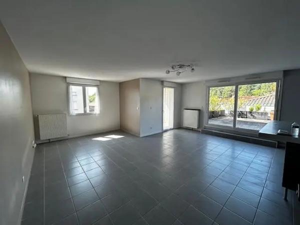 Appartement à vendre 5 pièces 104.81m²