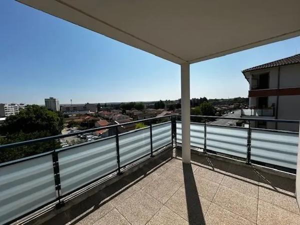 Appartement à vendre 5 pièces 104.81m²