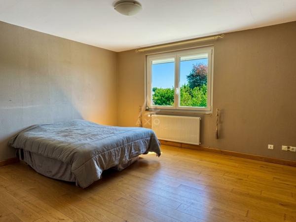 SAINT-YRIEIX-SUR-CHARENTE –Maison familiale de 182M² avec garage de 77 M² et terrrain clos de 1 700 M²
