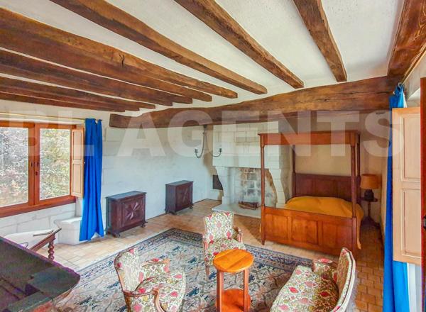 Un cadre idyllique pour une vie de rêve à la campagne, cette propriété de caractère est une véritabl