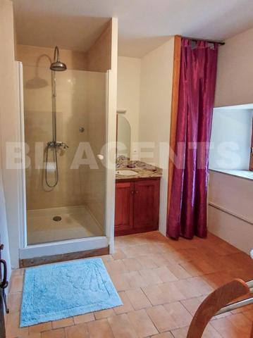 Un cadre idyllique pour une vie de rêve à la campagne, cette propriété de caractère est une véritabl