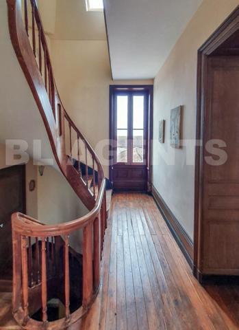 Un cadre idyllique pour une vie de rêve à la campagne, cette propriété de caractère est une véritabl