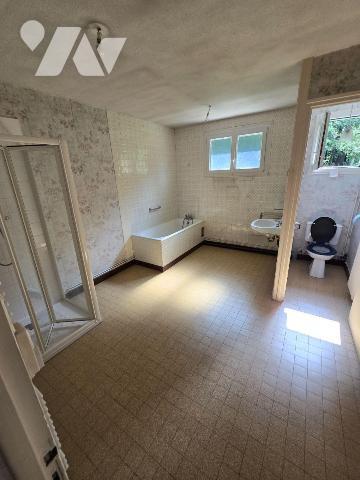 Maison à Vendre à Callengeville (76270) en Seine-Maritime (76)

Cette maison dispose d'une su...