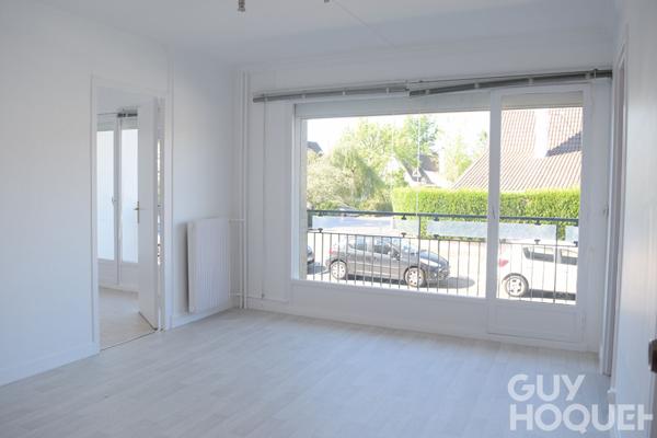 2 PIECES LES ESSSARTS LE ROI