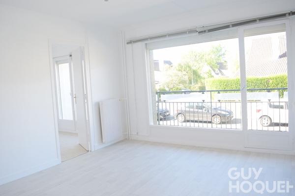 2 PIECES LES ESSSARTS LE ROI